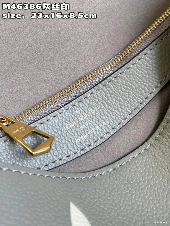 Rep ladies Diane Nano VUITTON LOUIS 0807
